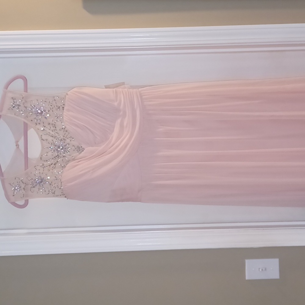 Dress - Picture 6 of 11